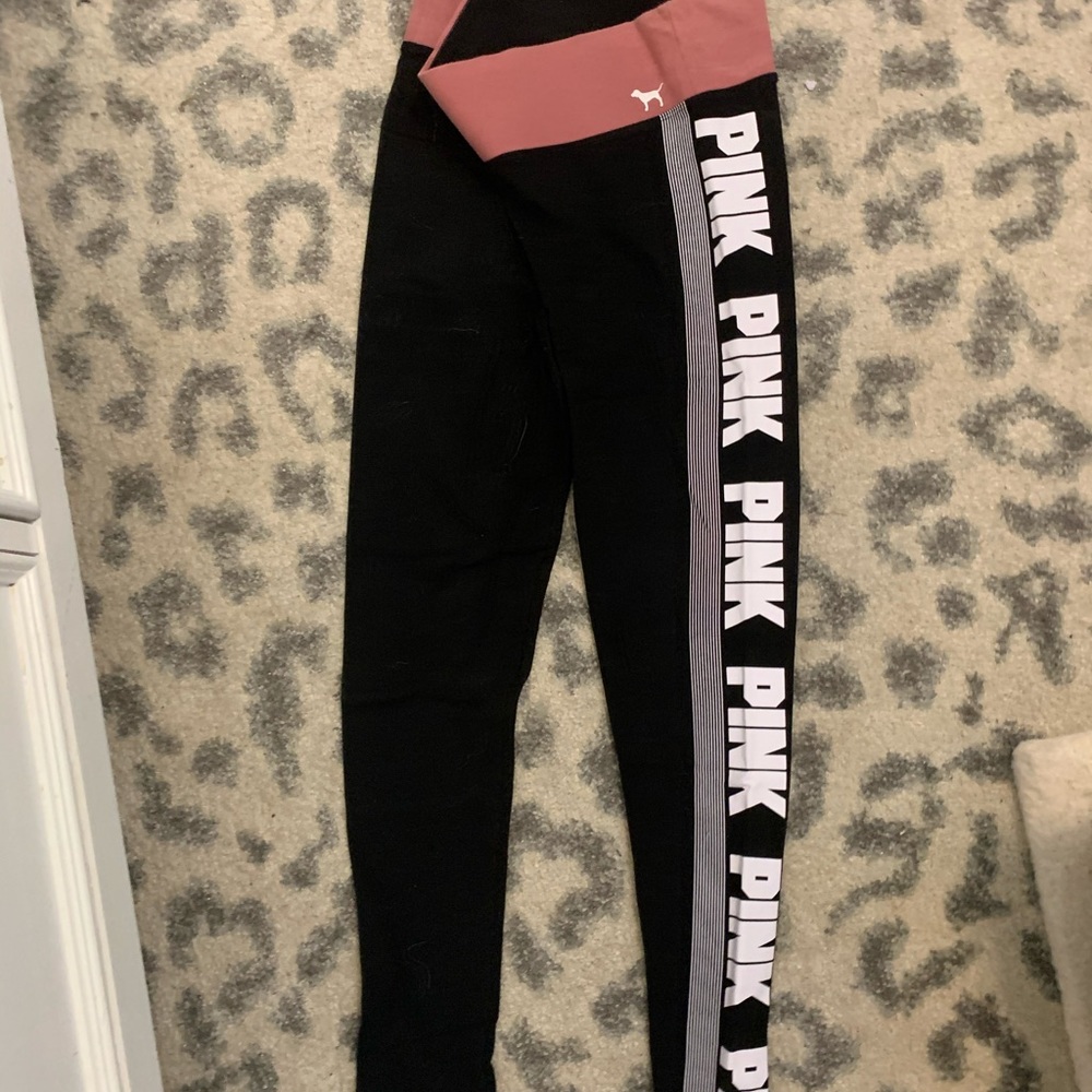 Victoria’s Secret PINK leggings